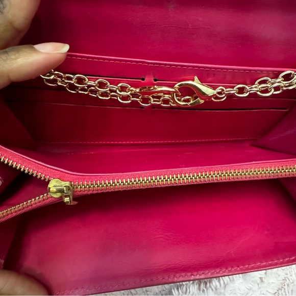 Vernis Louis Vuitton Wallet - Picture 11 of 12